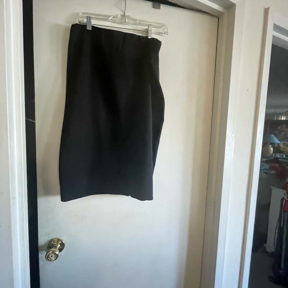 Elegant Black Skirt